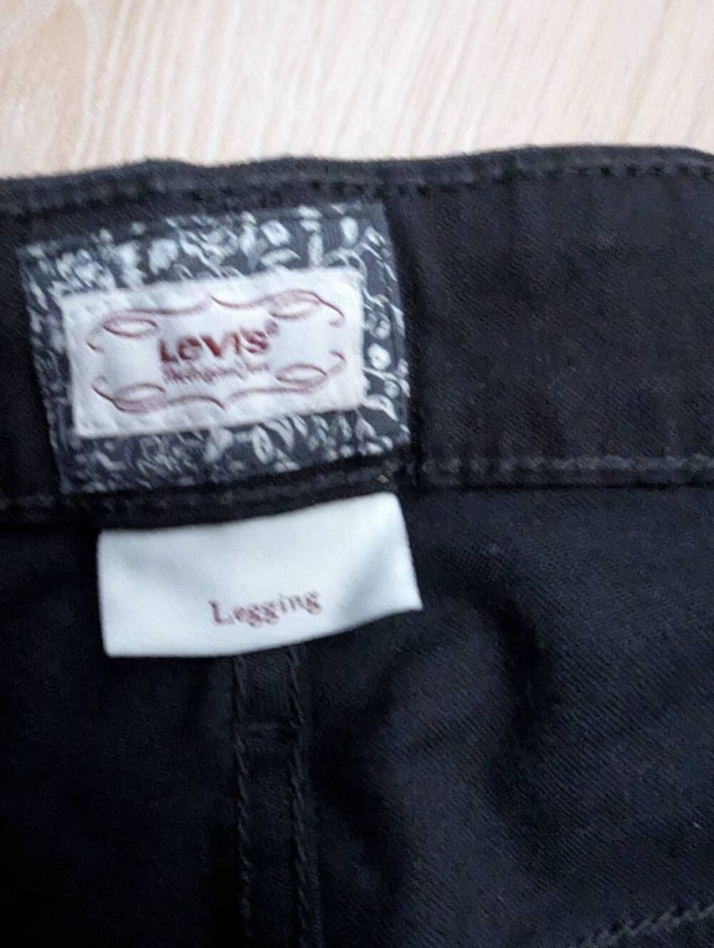 Levi Black Jeggings NWT - Picture 6 of 7